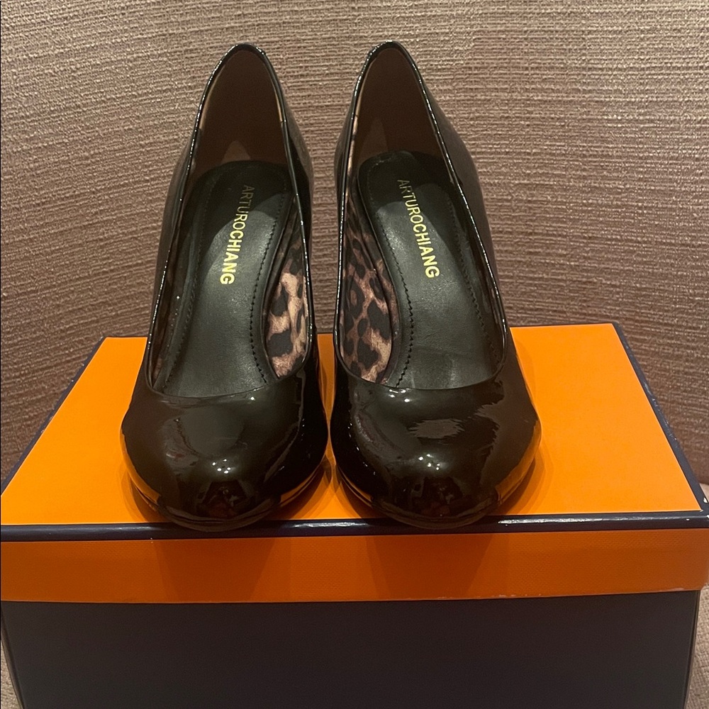 Arturo Chiang Black Patent Heels